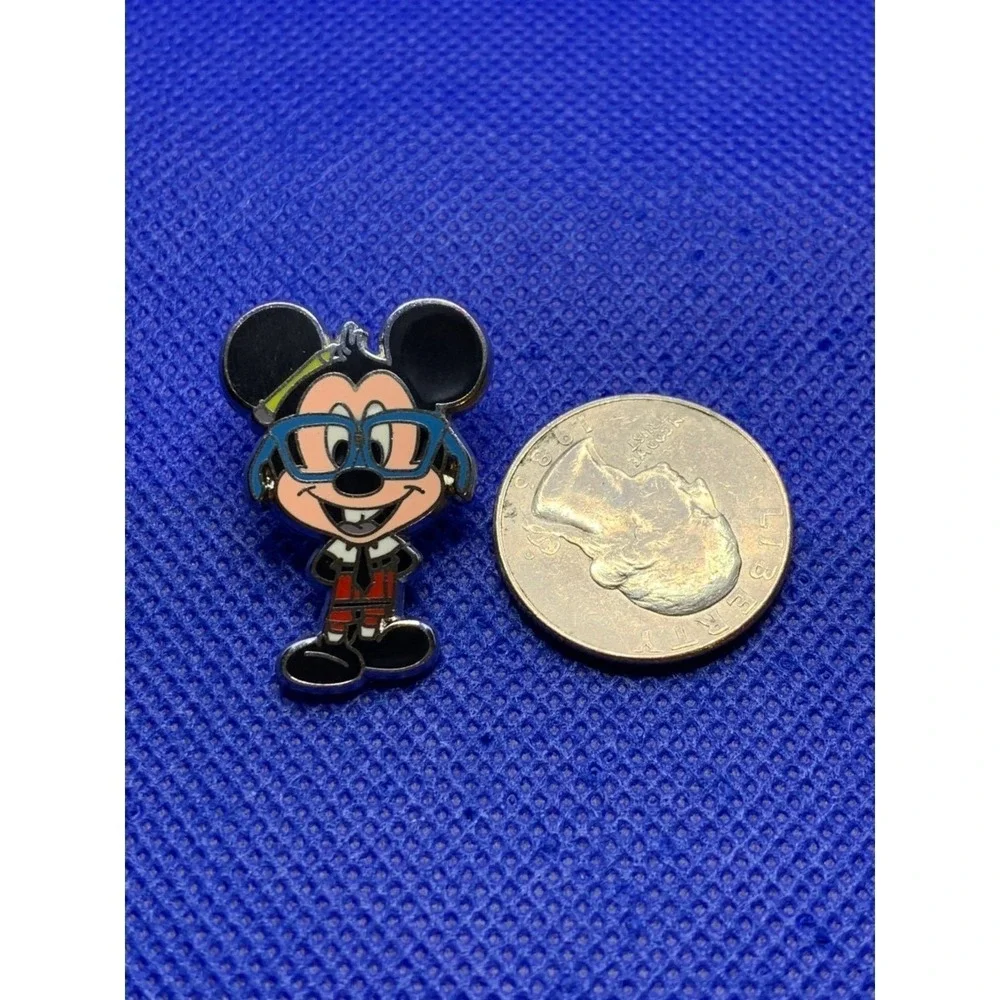 2012 Nerdy Mickey Mouse Nerds Rock Disney Trading pin